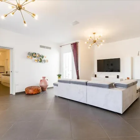 Guesthost - Salento Sole E Mare Luxury With Pool *