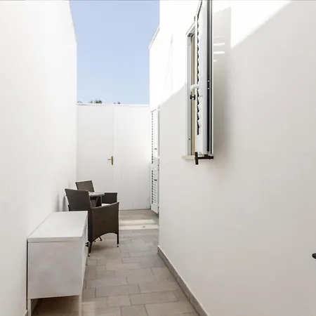 Guesthost - Salento Sole E Mare Luxury With Pool 아파트