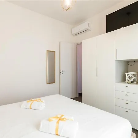 アパート Guesthost - Salento Sole E Mare Luxury With Pool Lendinuso