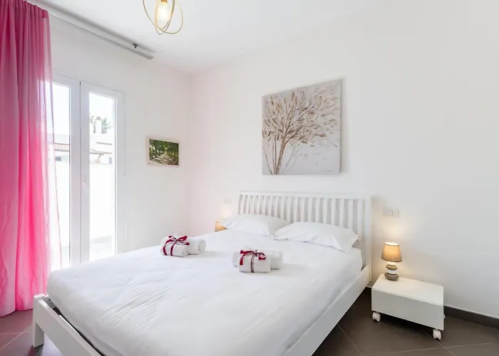 Guesthost - Salento Sole E Mare Luxury With Pool Appartamento Lendinuso