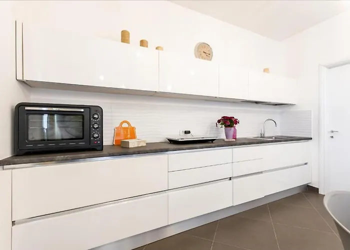 Guesthost - Salento Sole E Mare Luxury With Pool Appartamento Lendinuso
